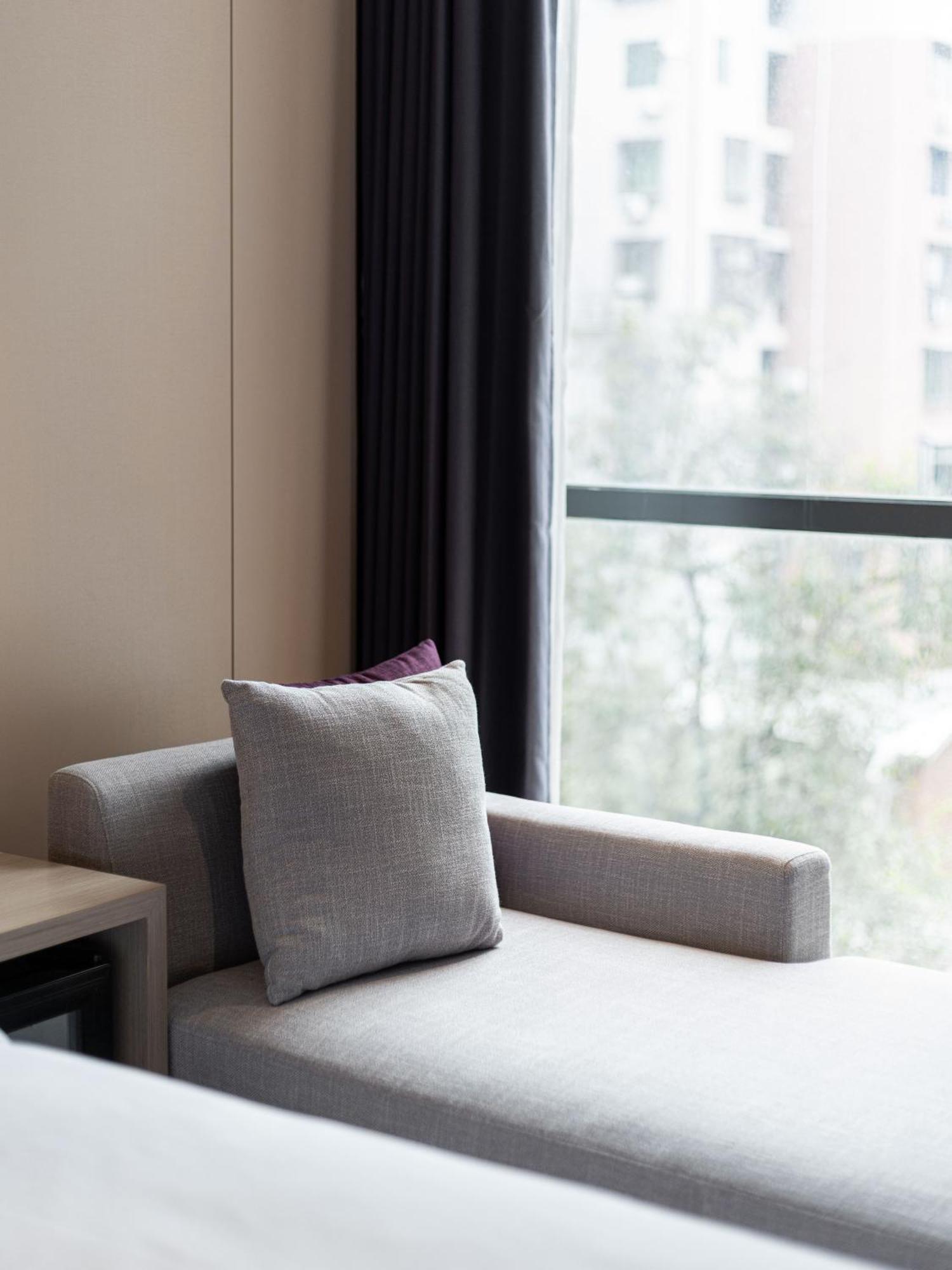 Lavande International Hotel Guangzhou Taikoo Hui Square Shipaiqiao Metro Station Branch - Free Shuttle Bus To Canton Fair Complex During Canton Fair Period & Free Vpn Internet Access Exteriér fotografie